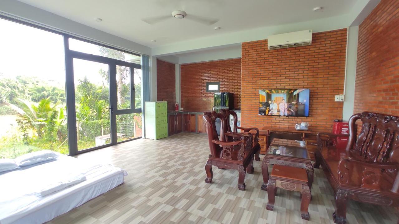 Homestay Dat Viet Cát Tiên Eksteriør bilde